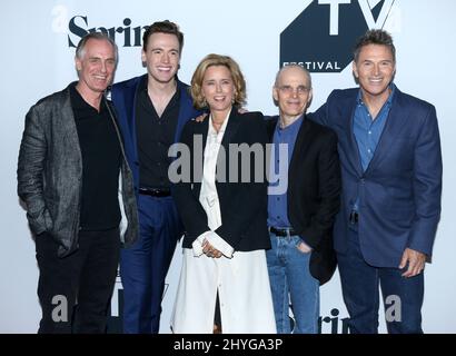 Keith Carradine, Erich Bergen, Tea Leoni, Zeljko Ivanek & Tim Da beim Tribeca TV Festival 20. Jubiläumsfeier der „Frau Sekretärin“ Stockfoto