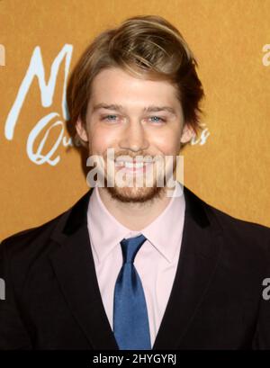 Joe Alwyn nimmt an der New Yorker Premiere von „Mary Queen of Scots“ im Pariser Theater in New York Teil Stockfoto