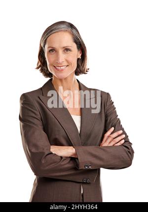 Einfach stylisch. Beschnittenes Porträt einer attraktiven reifen Frau in Geschäftskleidung, die im Studio posiert. Stockfoto