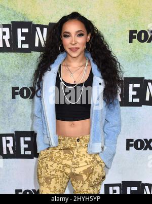 Tinashe kommt bei der „Rent: Live“-TV-Show-Fotoausstellung auf dem 20. Century Fox Lot an Stockfoto