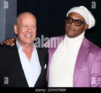 Bruce Willis & Samuel L. Jackson bei der „Glass“ New York Premiere im SVA Theater am 15. Januar 2019 in New York City, NY Stockfoto