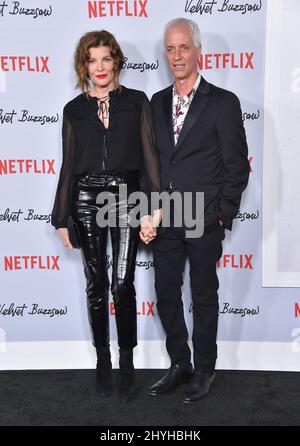 Rene Russo und Dan Gilroy bei der Netflix-Premiere von „Velvet Buzzsaw“ im Egyptian Theatre Stockfoto