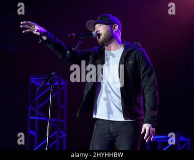 Cole Swindell tritt beim Eröffnungsessen zum 50.. Jahrestag des CRS auf, das von Warner Music Nashville im Omni Nashville Hotel veranstaltet wird Stockfoto