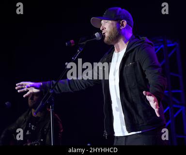 Cole Swindell tritt beim Eröffnungsessen zum 50.. Jahrestag des CRS auf, das von Warner Music Nashville im Omni Nashville Hotel veranstaltet wird Stockfoto