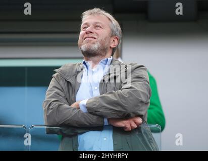 DATEI-PICS AUFGENOMMEN MAI 2015. London, England. 15.. März 2022. File Photo von Chelsea FC Besitzer Roman Abramovich, der von der britischen Regierung sanktioniert wurde. Roman im Chelsea / Crystal Palace im Mai 2015. Bild von: Jason Mitchell/Alamy Live News Stockfoto