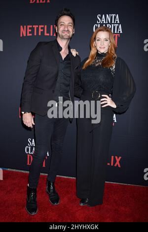 Stephen Full und Annie Wersching bei der Premiere von Netflix's Santa Clarita Diet Season 3 Premiere in Los Angeles, Kalifornien Stockfoto