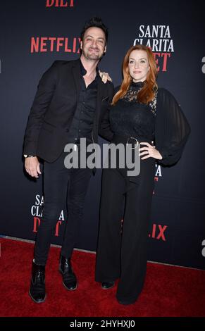 Stephen Full und Annie Wersching bei der Premiere von Netflix's Santa Clarita Diet Season 3 Premiere in Los Angeles, Kalifornien Stockfoto