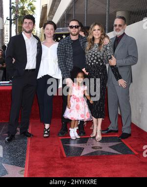 Truman Hanks, Elizabeth Hanks, Chet Hanks, Rita Wilson, Tom Hanks und Enkelin kommen am 29. März 2019 zu Rita Wilson bei ihrer Hollywood Walk of Fame-Starzeremonie in Hollywood Stockfoto