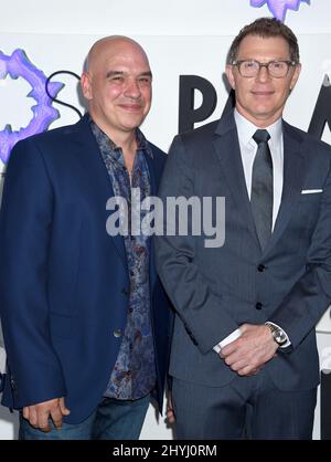 Michael Symon und Bobby Flay bei der Eröffnung von KAOS im Palms Casino Resort am 5. April 2019 in Las Vegas, USA. Stockfoto