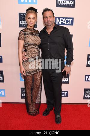 Lala Kent und Randall Emmett bei den Critics' Choice Real TV Awards im Beverly Hilton Hotel Stockfoto