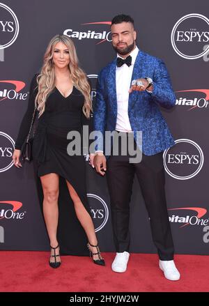 Marissa Powell und Kyle Van Noy bei den ESPYs 2019, die am 10. Juli 2019 im Microsoft Theatre in Los Angeles, USA, abgehalten wurden. Stockfoto