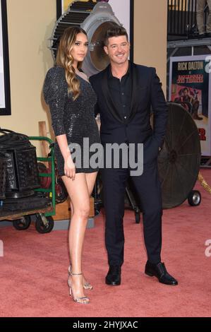 Robin Thicke und April Love Geary bei der „Once Upon A Time in Hollywood“-Premiere in Los Angeles, die am 22. Juli 2019 im TCL Chinese Theatre in Hollywood, USA, stattfand. Stockfoto