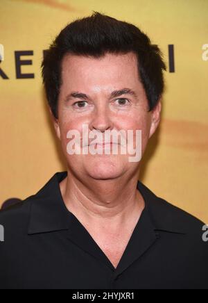 Simon Fuller kommt am 23. Juli 2019 in Beverly Hills, CA, bei der Special Screening-Vorführung des Discovery Channel „Serengeti“ im Wallis Annenberg Center for the Performing Arts an. Stockfoto