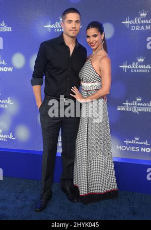 Eric Winter und Roselyn Sanchez kommen am 26. Juli 2019 in Beverly Hills, CA, zum Hallmark Channel und zu Hallmark Movies & Mysteries Summer 2019 TCA im Private Residence. Stockfoto