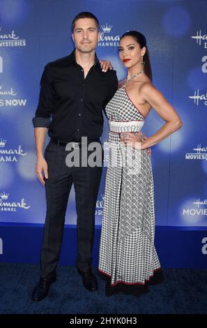 Eric Winter und Roselyn Sanchez im Hallmark Channel und Hallmark Movies & Mysteries 2019 Sommer-TCA in einer privaten Residenz in Beverly Hills am 26. Juli 2019 in Beverly Hills, ca. Stockfoto