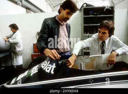 Gordon Murray F1 Brabham Designer mit Bernie Ecclestone im Jahr 1982 Stockfoto