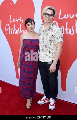 Zelda Williams und Anthony Sneed bei der Premiere von Love, Antosha in den ArcLight Cinemas in Los Angeles, Kalifornien Stockfoto