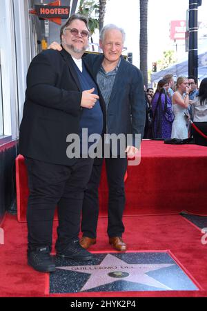 Guillermo del Toro und Michael Mann bei einem Hollywood Walk of Fame Star in Los Angeles, USA, am Dienstag, den 6. August 2019. Stockfoto