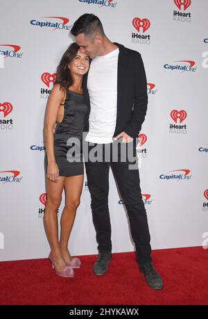 Jessica Clarke und Ben Higgins beim iHeartRadio Music Festival 2019 in der T-Mobile Arena Stockfoto