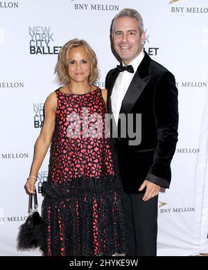 Amy Sedaris und Andy Cohen bei der New York City Ballet Herbst Fashion Gala im David H. Koch Theater im Lincoln Center Stockfoto