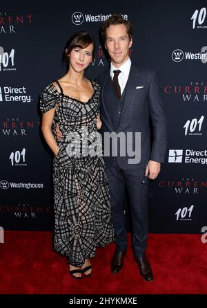 Benedict Cumberbatch und seine Frau Sophie Hunter nahmen an der New Yorker Premiere von „The Current war“ am 21. Oktober 2019 auf dem AMC Lincoln Square in New York City, NY, Teil Stockfoto