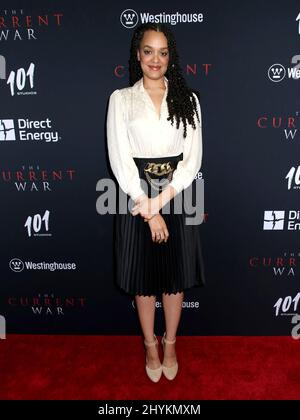 Britne Oldford bei der New Yorker Premiere „The Current war“ am 21. Oktober 2019 auf dem AMC Lincoln Square in New York City, NY Stockfoto