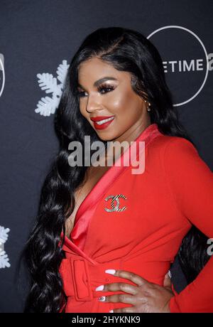 Ashanti Douglas auf dem IT's A Wonderful Lifetime Red Carpet, der im STK Los Angeles veranstaltet wird Stockfoto