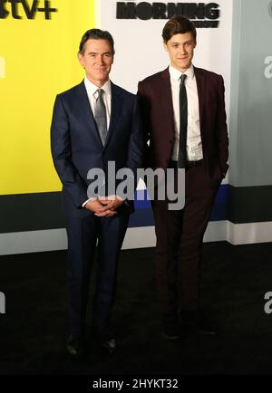 Billy Crudup und Sohn William Atticus Crudup nahmen an Apples 'The Morning Show' Global Premiere Event im Lincoln Center in der David Geffen Hall Teil Stockfoto