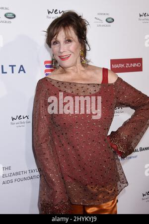 Michele Lee nimmt am Empfang der Elizabeth Taylor AIDS Foundation im Mark Zunino Atelier in Beverly Hills, Kalifornien, Teil Stockfoto