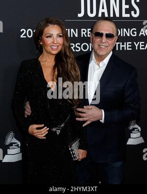 Thalia, Tommy Mottola bei der Latin Recording Academy 2019 Person des Jahres Gala im Premier Ballroom des MGM Grand Conference Center Stockfoto