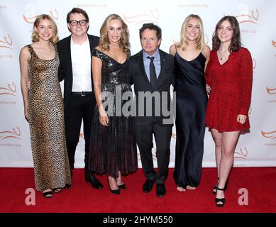 Schuyler Fox, Sam Fox, Tracy Pollan, Michael J. Fox, Aquinnah Fox & Esme Fox nahmen an der Michael J. Fox Foundation Gala 2019 'A Funny Thing Happened on the Way to Cure Parkinson's' Teil, die am 16. November 2019 im Hilton New York City, NY, stattfand Stockfoto