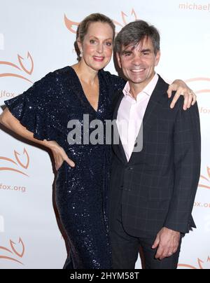 Ali Wentworth und George Stephanopoulos nahmen an der Michael J. Fox Foundation Gala 2019 "A Funny Thing Happened on the Way to Cure Parkinson's" Teil, die am 16. November 2019 im Hilton New York City, NY, stattfand Stockfoto