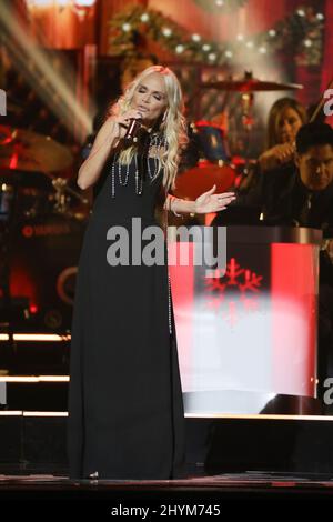 Kristin Chenoweth beim jährlichen CMA Country Christmas Taping 10., das von Trisha Yearwood veranstaltet wurde und am 25. September 2019 im Curb Center in Nashville, TN, stattfand. Sendung am 3. Dezember 2019. Stockfoto