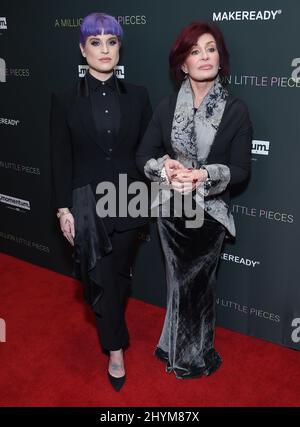 Kelly Osbourne und Sharon Osbourne bei einer Sondervorführung Von A Million Little Pieces in Los Angeles Stockfoto