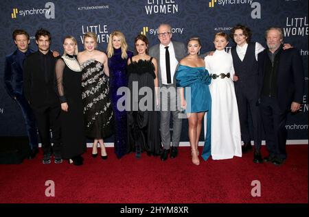 James Norton, Louis Garrel, Saoirse Ronan, Greta Gerwig, Laura Dern, Emma Watson, Tracy Letts, Florence Pugh, Eliza Scanlen, Timothee Chalamet & Chris Cooper bei der Premiere von Little Women in New York Stockfoto