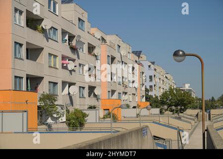 Fertigbau, Joseph-Schmidt-Straße, Hochdeck-Siedlung, Neukölln, Berlin, Deutschland Stockfoto