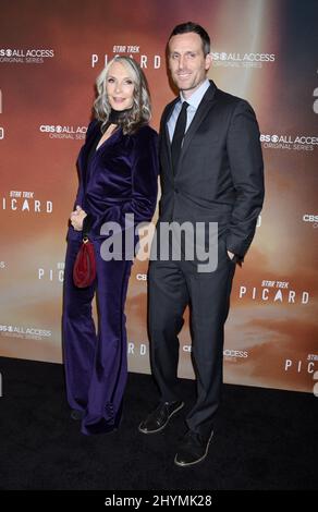 Gates McFadden und John Talbot bei CBS All Access' 'Star Trek: Picard' Los Angeles Premiere im ArcLight Cinemas Cinerama Dome am 13. Januar 2020 in Hollywood, CA. Stockfoto