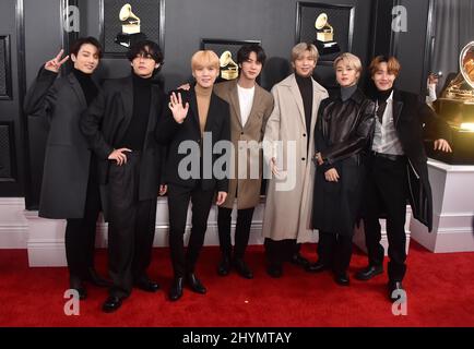 BTS nimmt an den GRAMMY Awards 2020 im Staples Center in Los Angeles, Kalifornien, Teil. Stockfoto