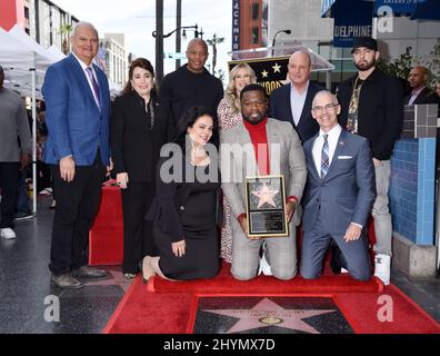 Curtis '50 Cent' Jackson, Rana Ghadban, Dr. Dre, Ellen K, Chris Albrecht, Eminem und Mitch O'Farrell werden am 30. Januar 2020 in Hollywood, CA, von Rana Ghadban, Dr. Dre, Ellen K, Chris Albrecht, Eminem und Mitch O'Farrell bei seiner Starzeremonie auf dem Hollywood Walk of Fame begleitet. Stockfoto