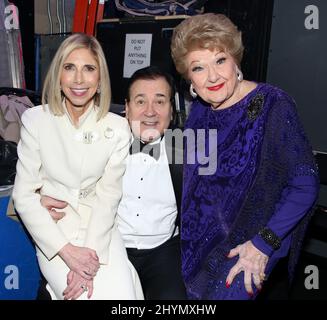 Jane Dorian, Lee Roy Reams & Marilyn Maye Backstage bei Jerry Herman: A-Festival, das am 3. Februar 2020 im Lunt Fontanne Theatre in New York City, NY, stattfand Stockfoto