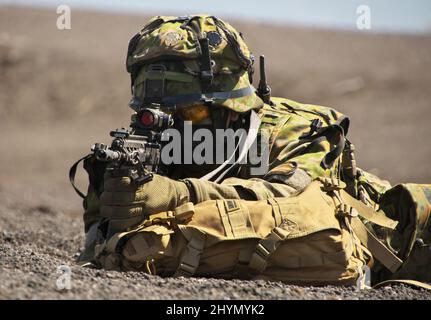 Gotemba, Japan. 15. März 2022. Mitglieder des Amphibious Rapid Deployment Regiment, Japan Ground Self-Defence Force nehmen am Dienstag, den 15. März 2022, an einer gemeinsamen militärischen Übung mit der Marine Expeditionary Unit 31., U.S. Marines, im Camp Fuji in der Präfektur Shizuoka, Japan Teil. Foto von Keizo Mori/UPI Credit: UPI/Alamy Live News Stockfoto