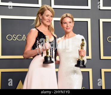 Laura dern und Renee Zellweger beim Presseraum der Annual Academy Awards 92., der am 9. Februar 2020 im Dolby Theater in Hollywood, Los Angeles, stattfand. Stockfoto