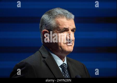 Paris, Frankreich. 15. März 2022. Der französische Präsidentschaftskandidat Jean Lassalle spricht während eines Treffens der AMF (Association des maires de france) am 15. märz 202é in Paris Foto von Eliot Blondt/ABACAPRESS.COM Quelle: Abaca Press/Alamy Live News Stockfoto