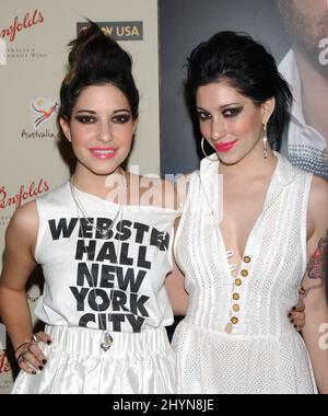 Die Veronicas nehmen an der Penfolds Icon Black Tie Gala in Century City Teil. Bild: UK Press Stockfoto