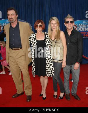 Tom Selleck nimmt an der Weltpremiere „Meet the Robinsons“ im El Capitan Theatre in Hollywood Teil. Bild: UK Press Stockfoto