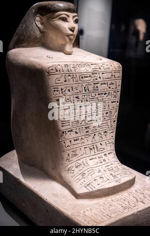 Statue des Militärkommandanten Inebny, Kalkstein, 8. Dynastie, 1479-14251 v. Chr., Theben, Ägypten, Sammlung des British Museum Stockfoto