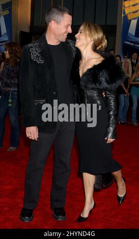 Lance Armstrong & Sheryl Crow nehmen an den Annual American Music Awards 33. im Shrine Auditorium Teil. Bild: UK Press Stockfoto