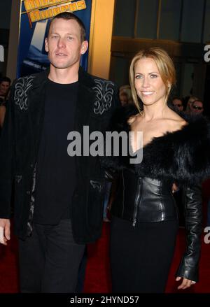 Lance Armstrong & Sheryl Crow nehmen an den Annual American Music Awards 33. im Shrine Auditorium Teil. Bild: UK Press Stockfoto