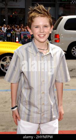 Freddie Highmore nimmt an der Weltpremiere von „Charlie and the Chocolate Factory“ in Hollywood Teil. Bild: UK Press Stockfoto