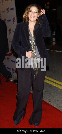 DREW BARRYMORE NIMMT AN DER PREMIERE „CONFESSIONS OF A DANGEROUS MIND“ IM MANN BRUIN THEATER, LOS ANGELES, TEIL. BILD: BRITISCHE PRESSE Stockfoto